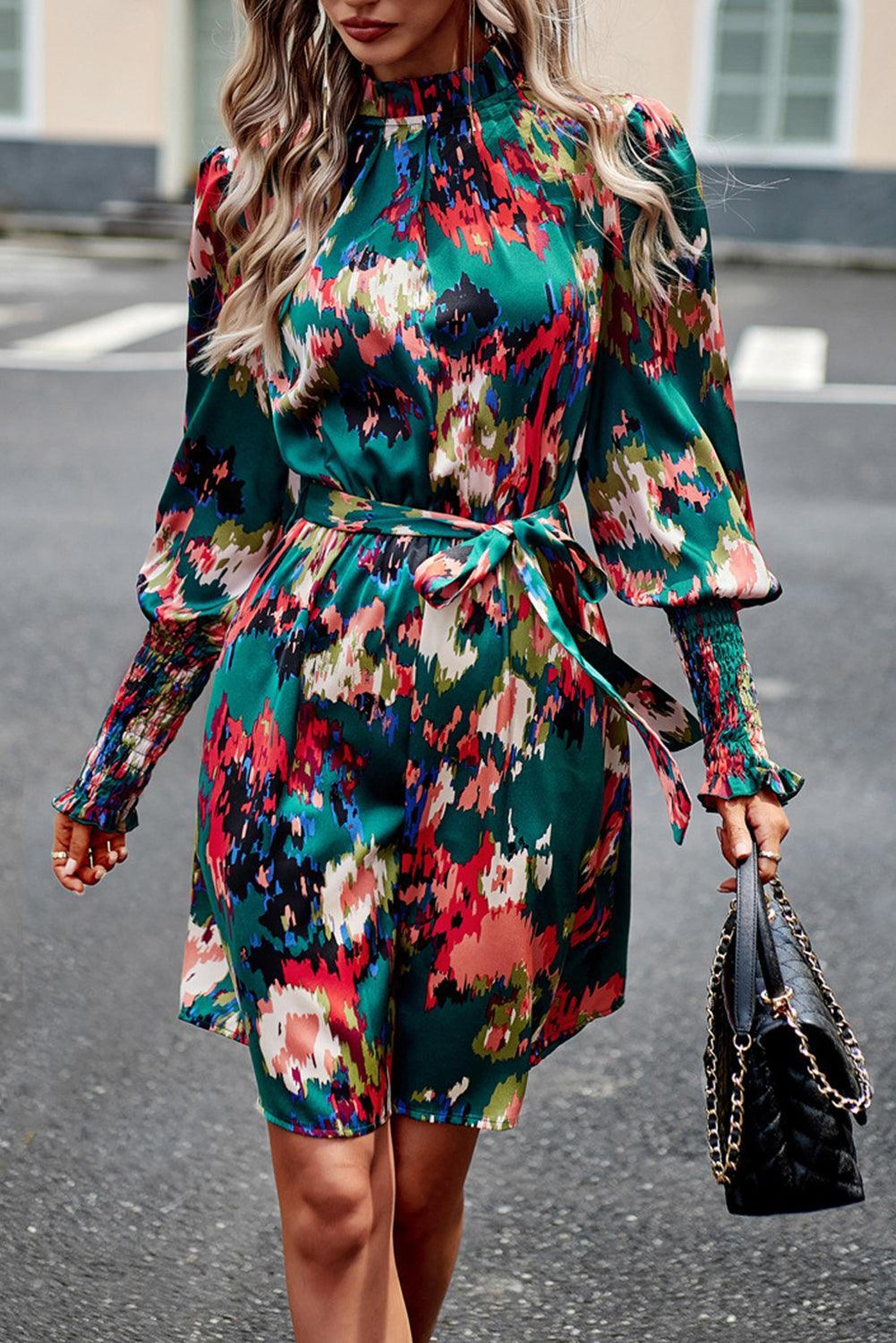 Robe à imprimé abstrait avec volants et ceinture à nœud