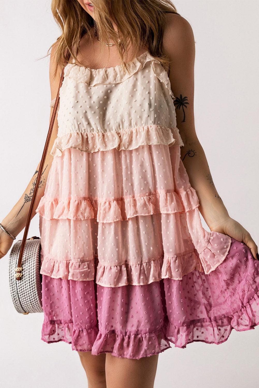 Mini-robe suisse à pois avec volant élégant