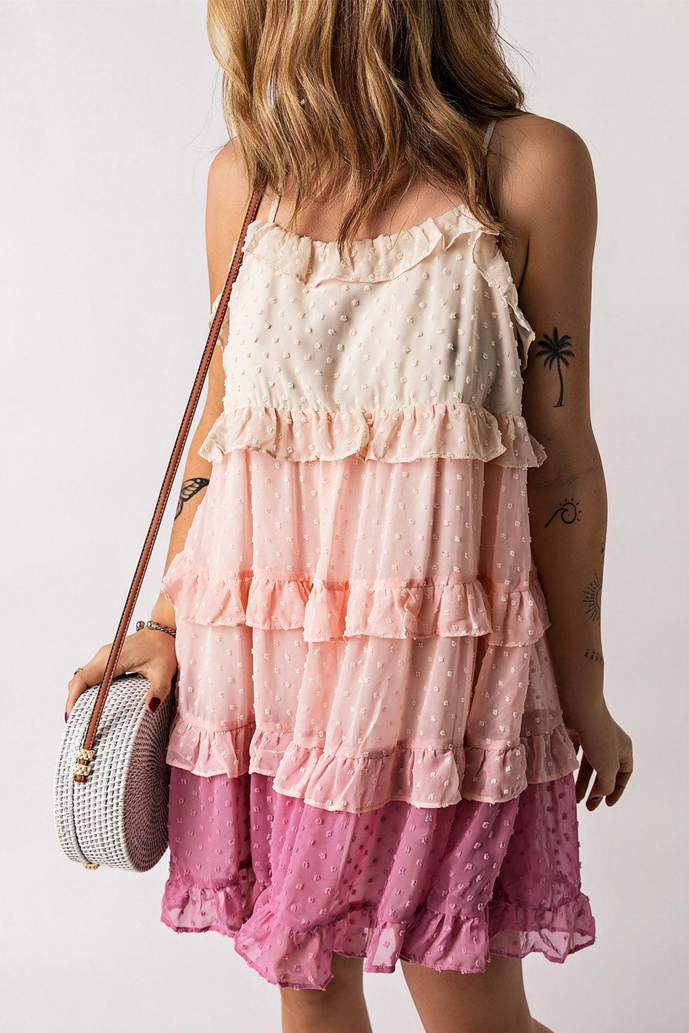 Mini-robe suisse à pois avec volant élégant