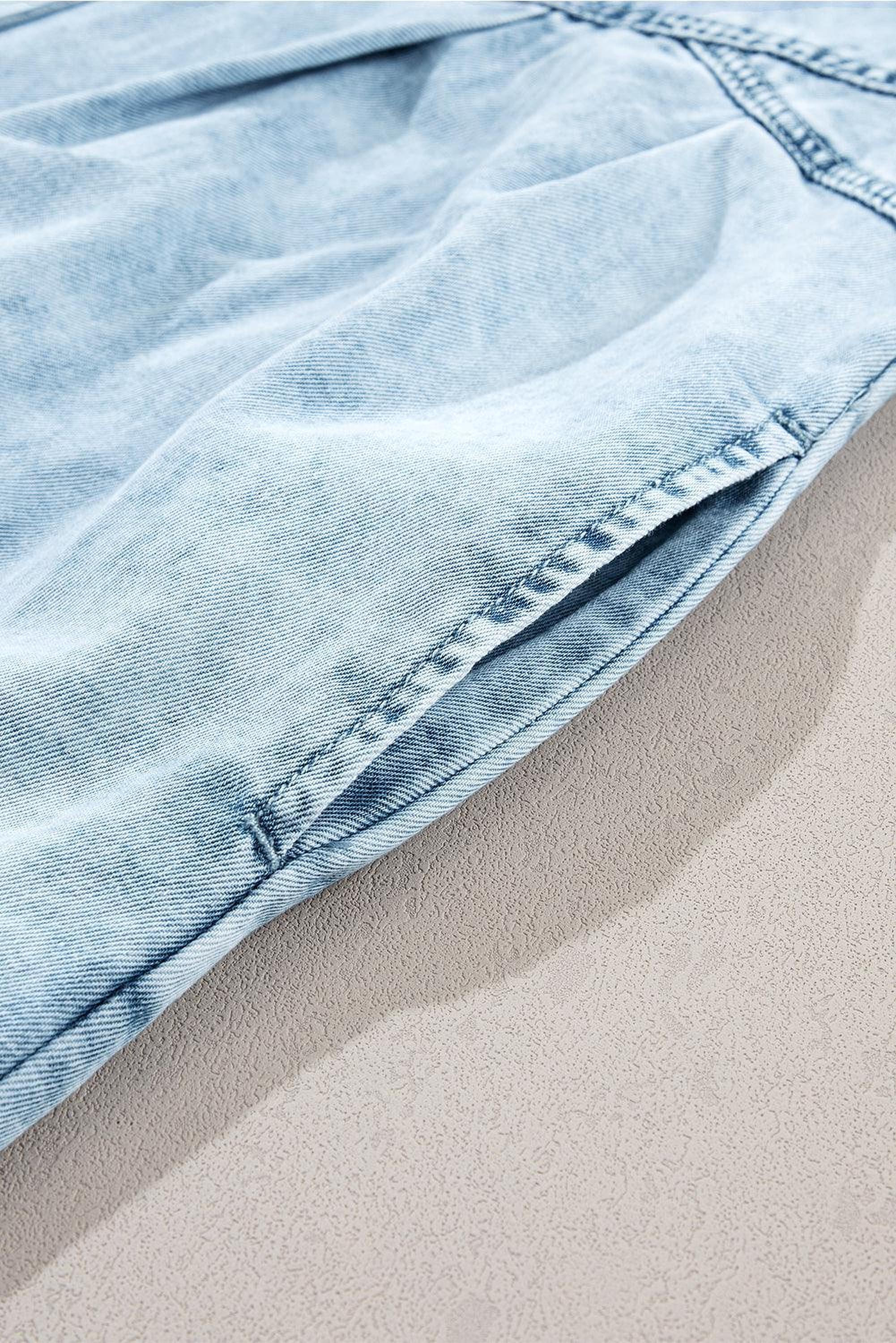 Robe en denim lavée aux minéraux avec ruches élégantes