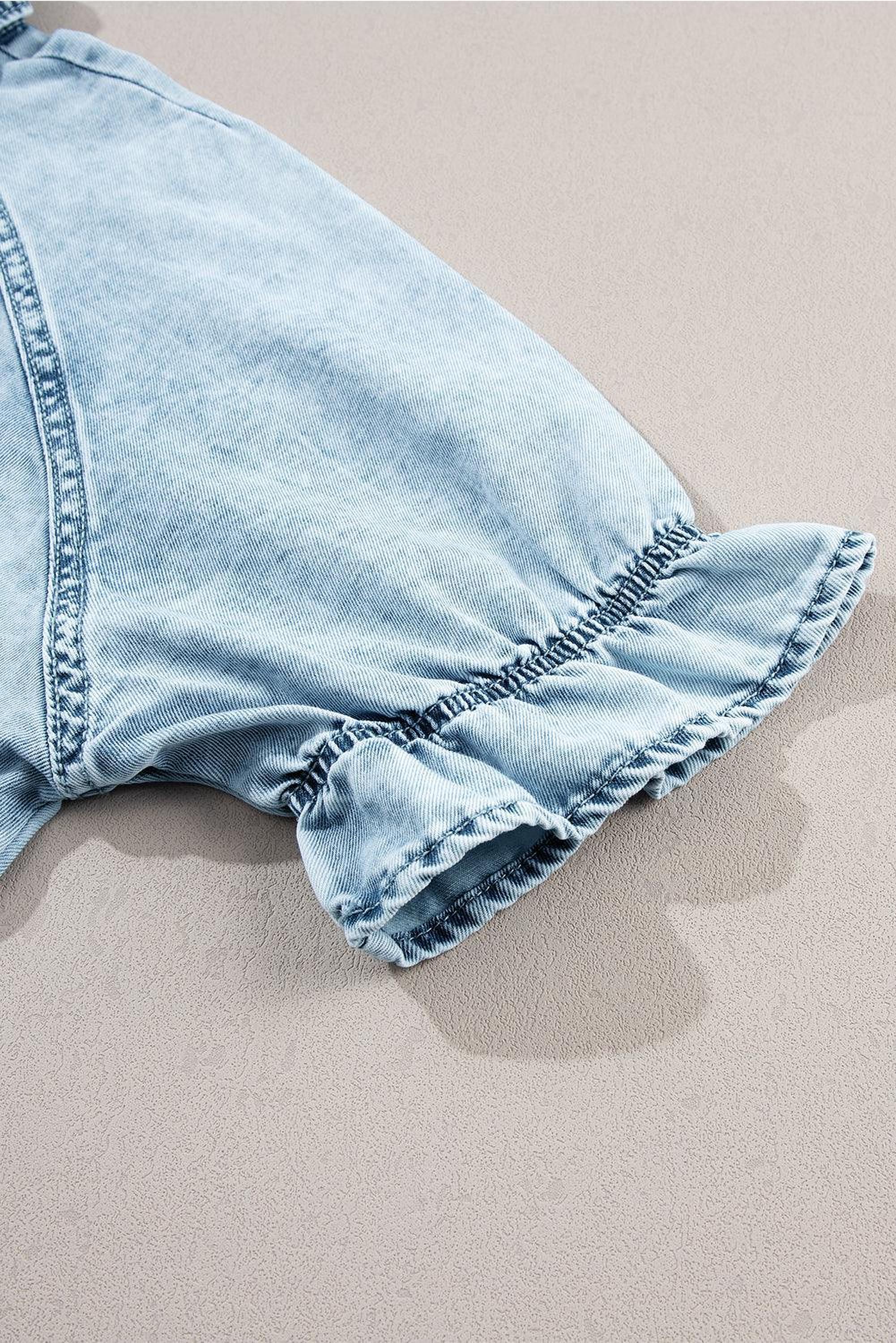 Robe en denim lavée aux minéraux avec ruches élégantes