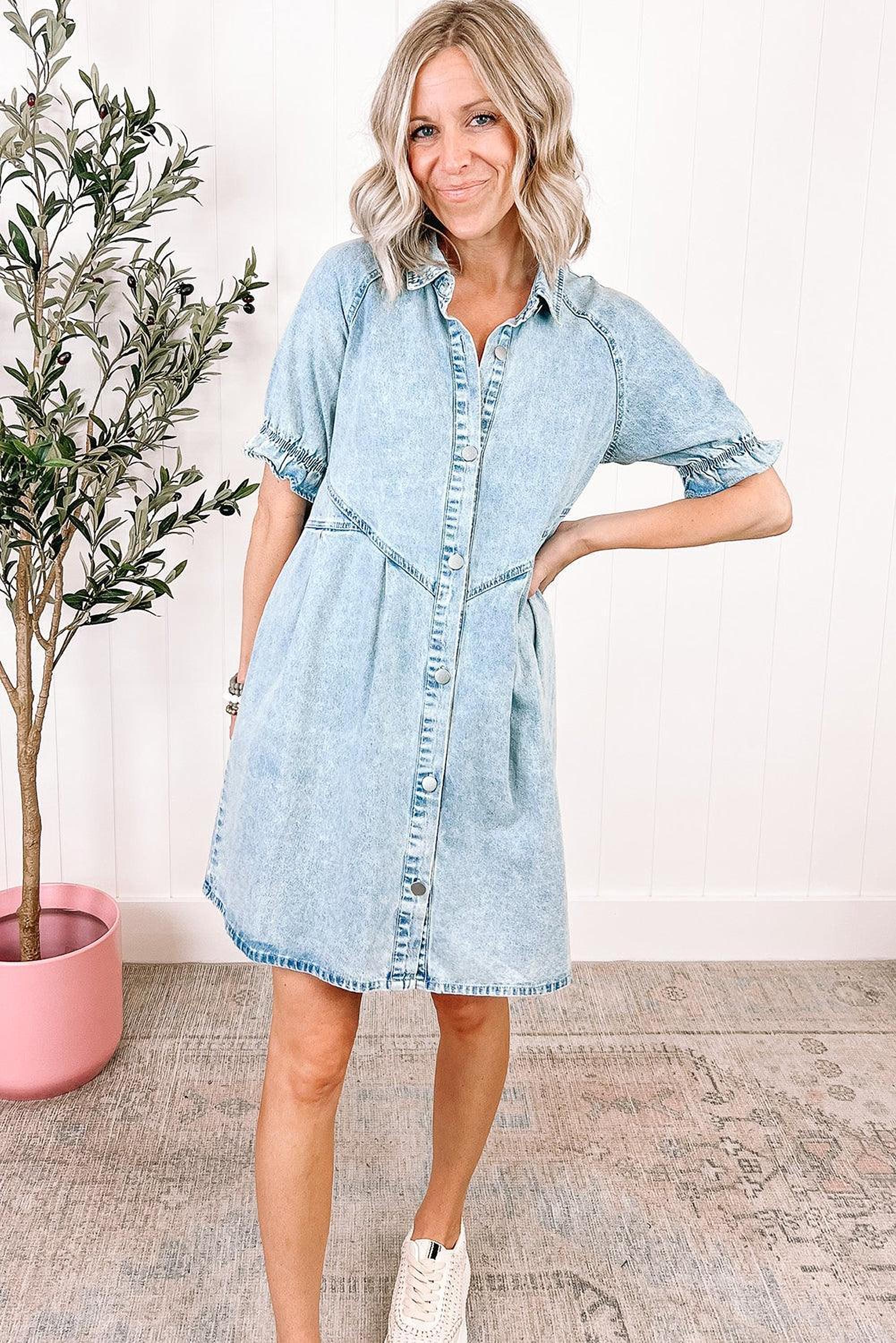 Robe en denim lavée aux minéraux avec ruches élégantes