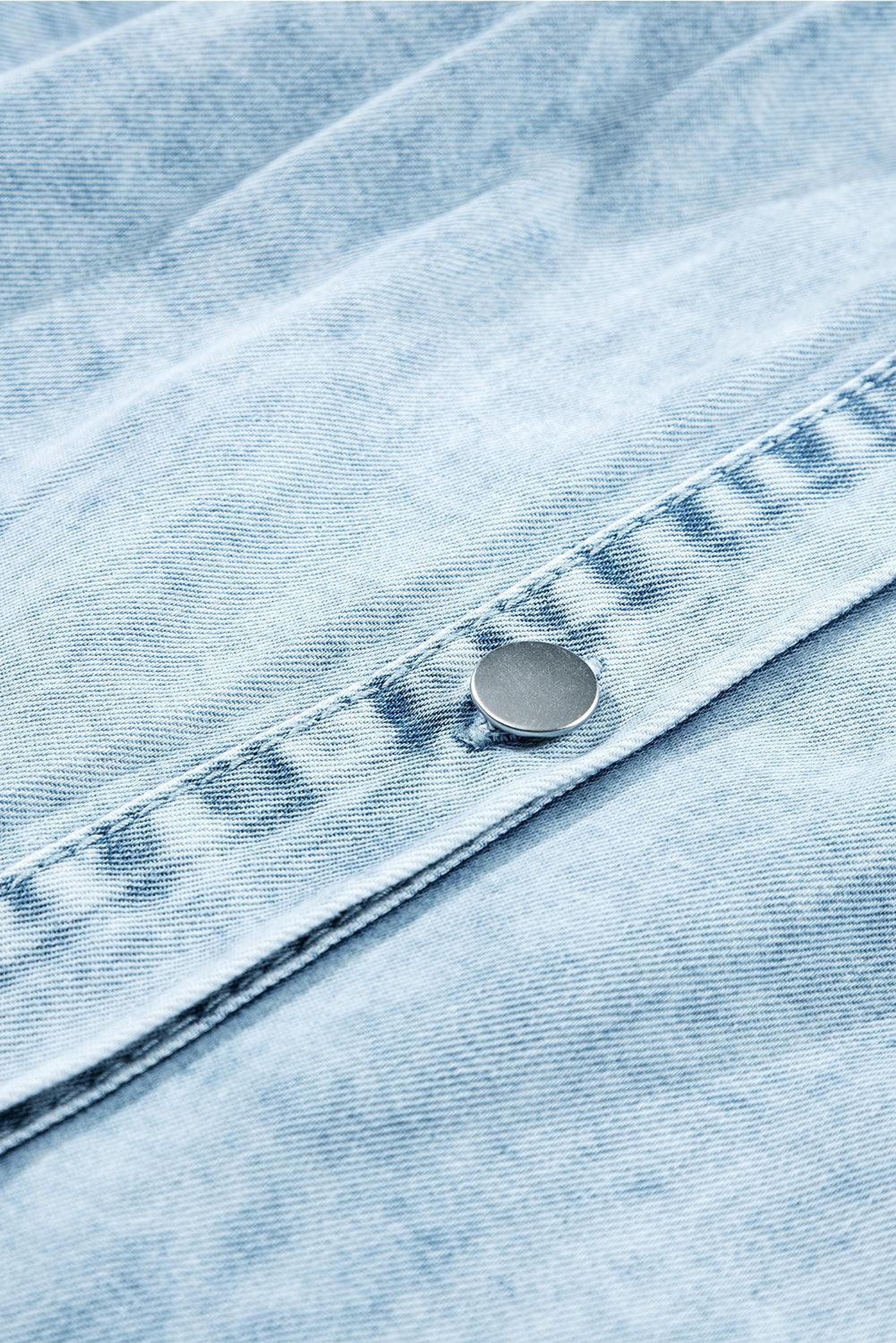 Robe en denim lavée aux minéraux avec ruches élégantes