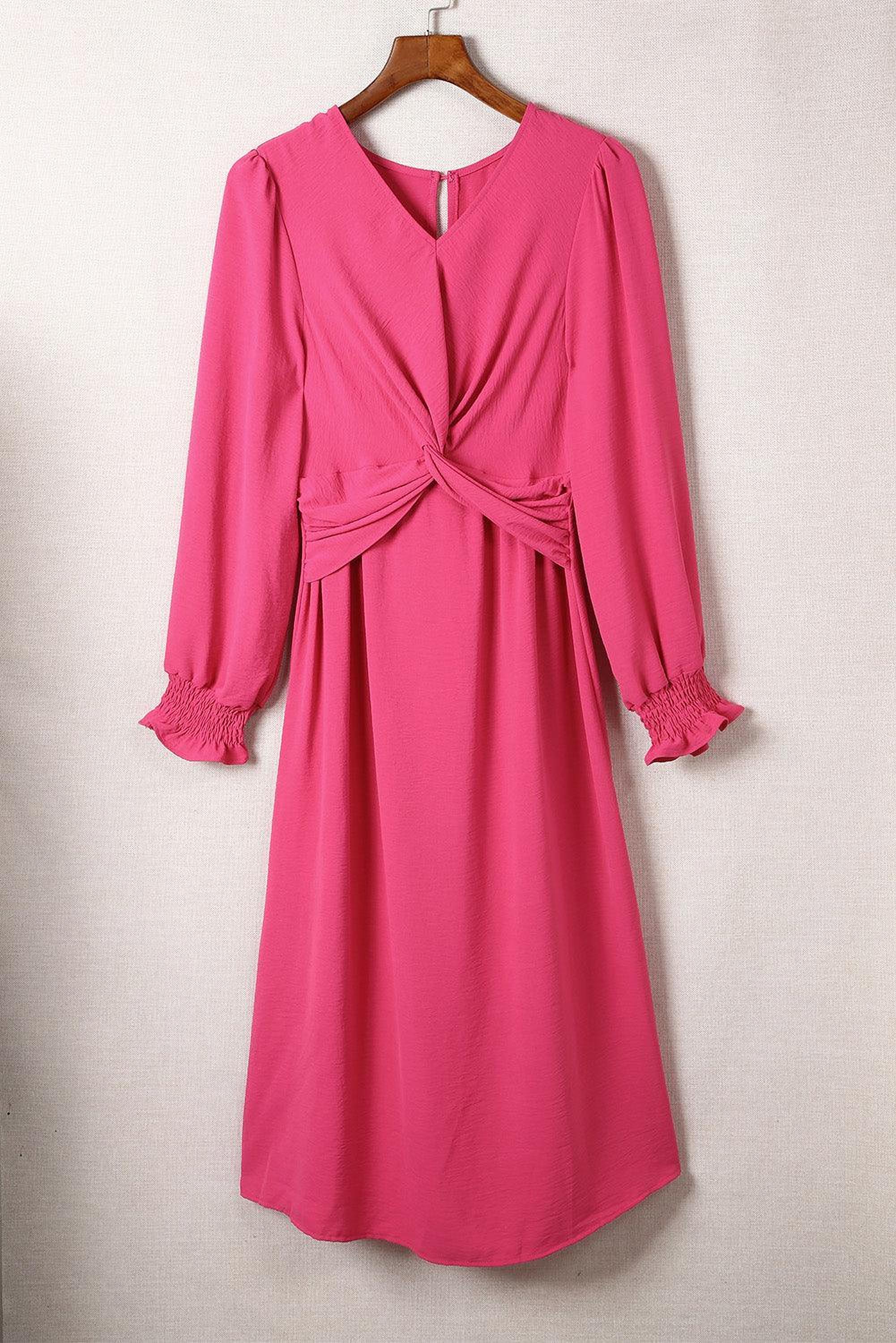 Robe midi élégante avec un devant torsadé et un décolleté en V